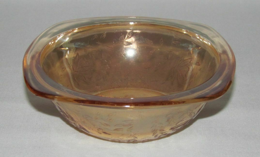 Jeannette Glass FLORAGOLD Louisa Marigold Iridescent Small Square Berry Bowl
